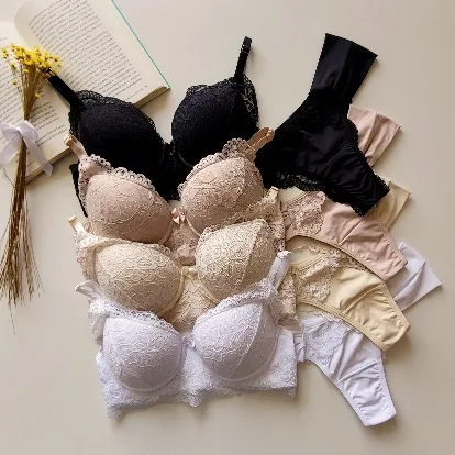Conjunto com base interna + calcinha bombom de renda