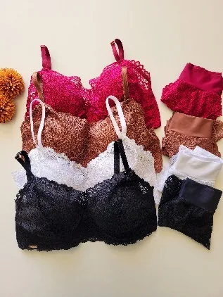 Conjunto em microfibra com base espuma e renda solta sobre o bojo